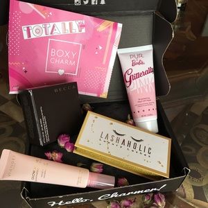 Boxy Charm “Totally”